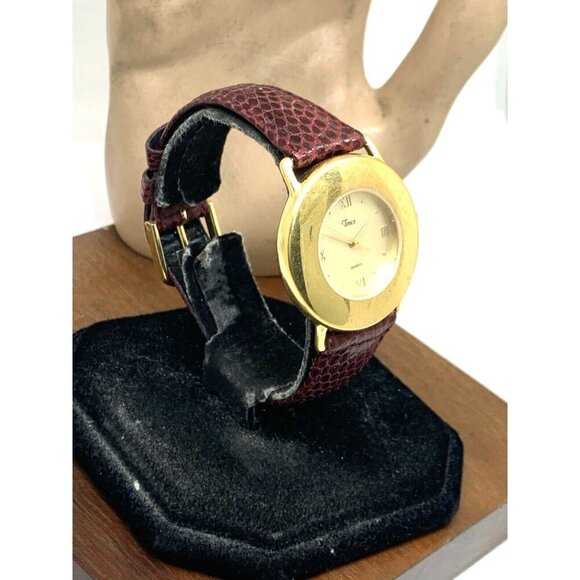 Timex Women\'s Watch Vintage Quartz Gold Leather Band 33mm